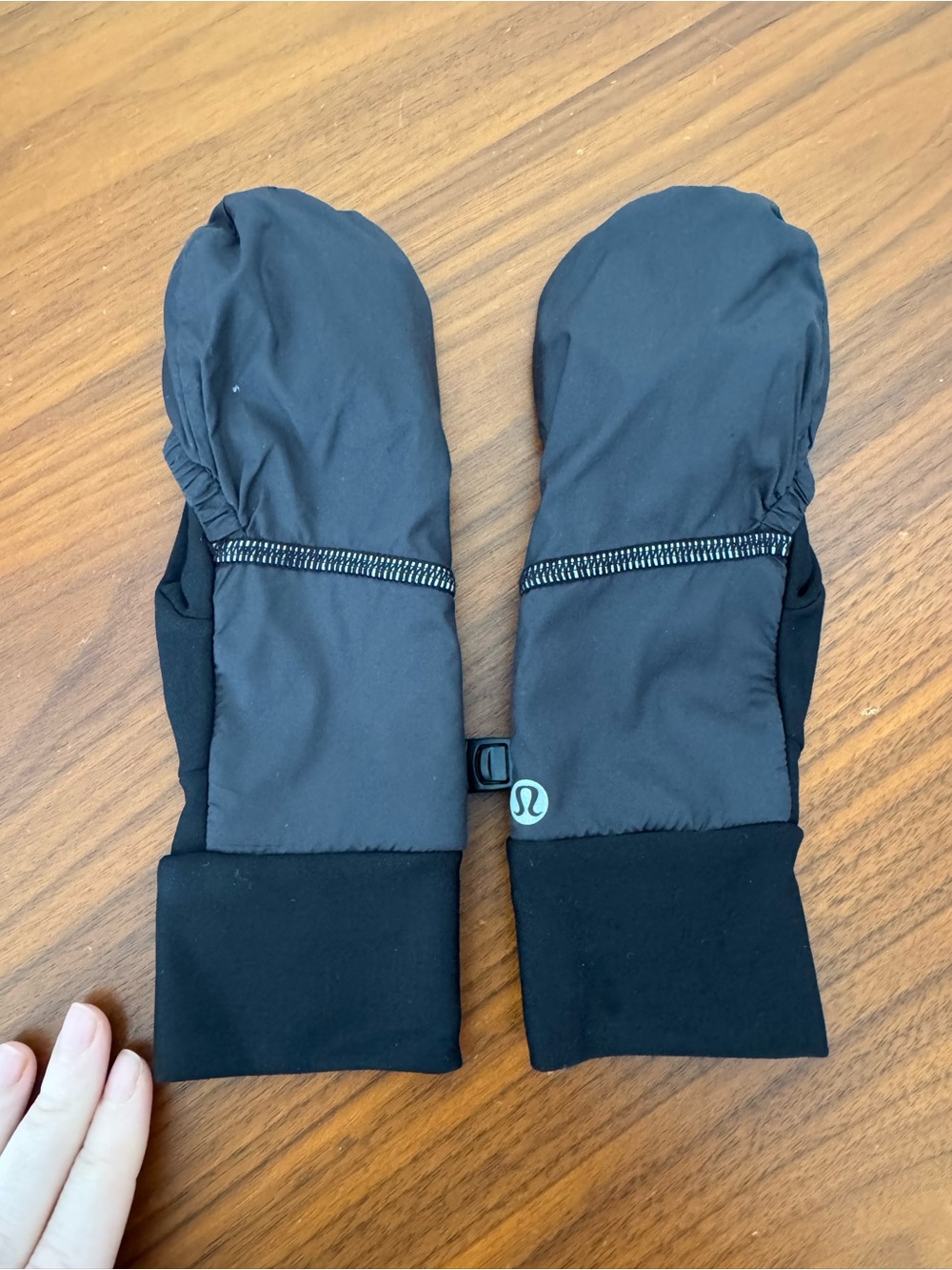 Lululemon Athletica Convertible Mittens/Gloves